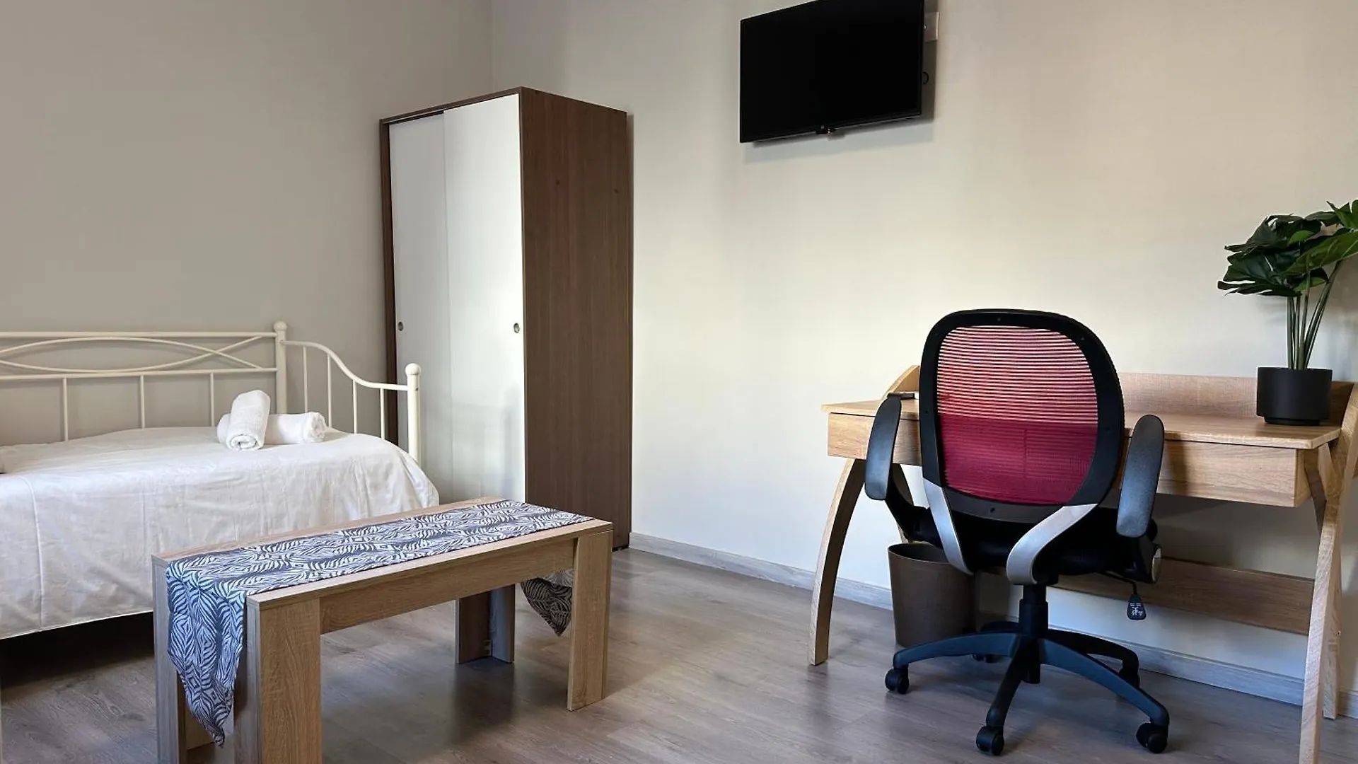 Work From Home Project Saloniki Apartament