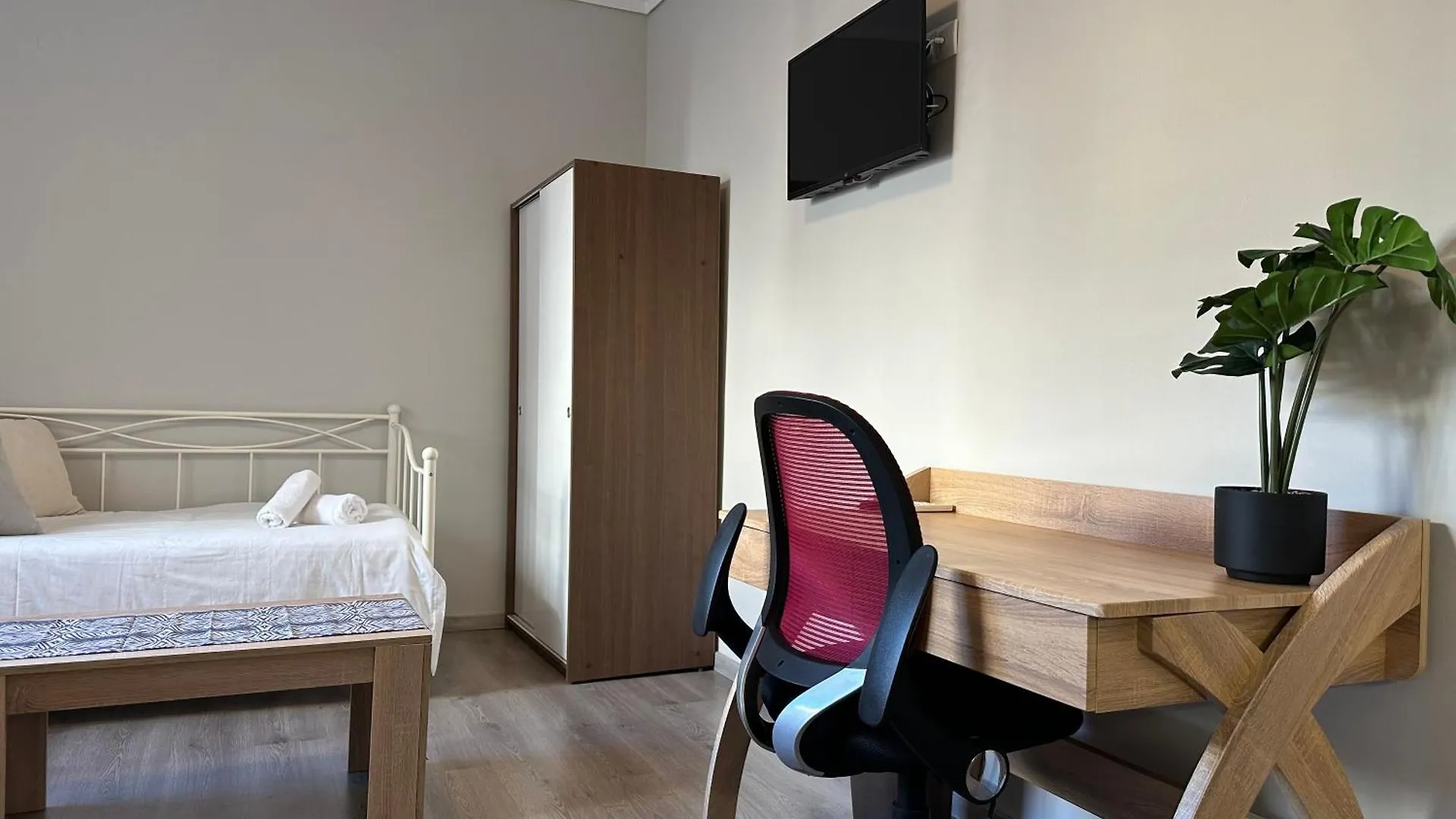 Work From Home Project Saloniki 0*,
